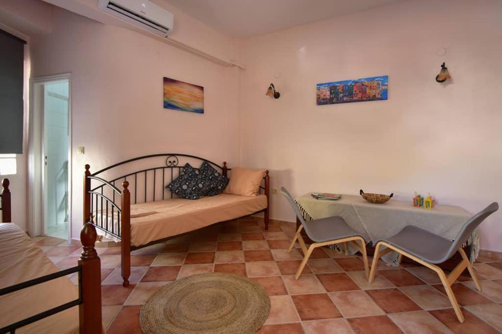 Nafsikas Apartment - Ipsos Beach Kültér fotó